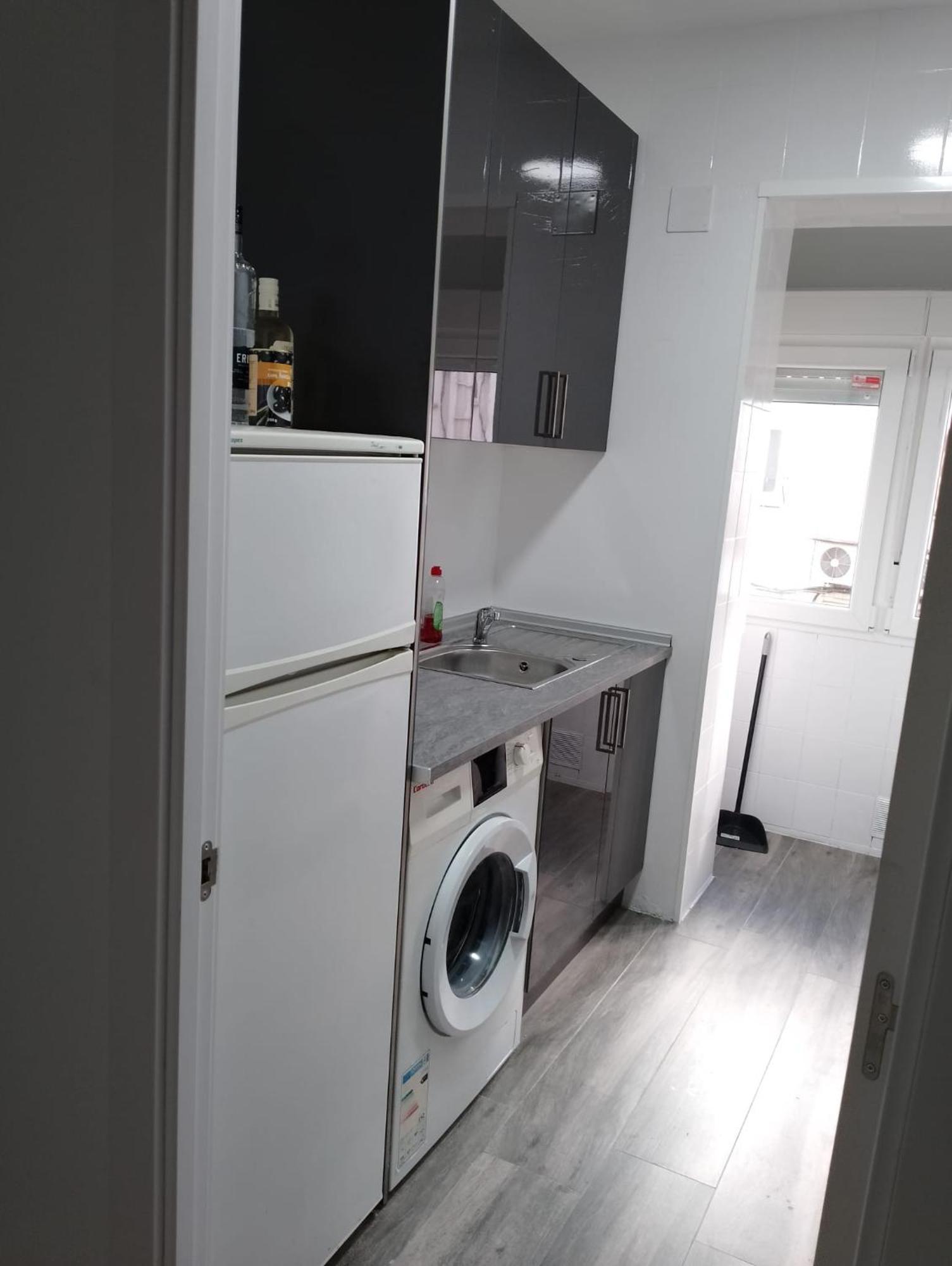 Habitacion En Piso Compartido Madrid Exterior photo